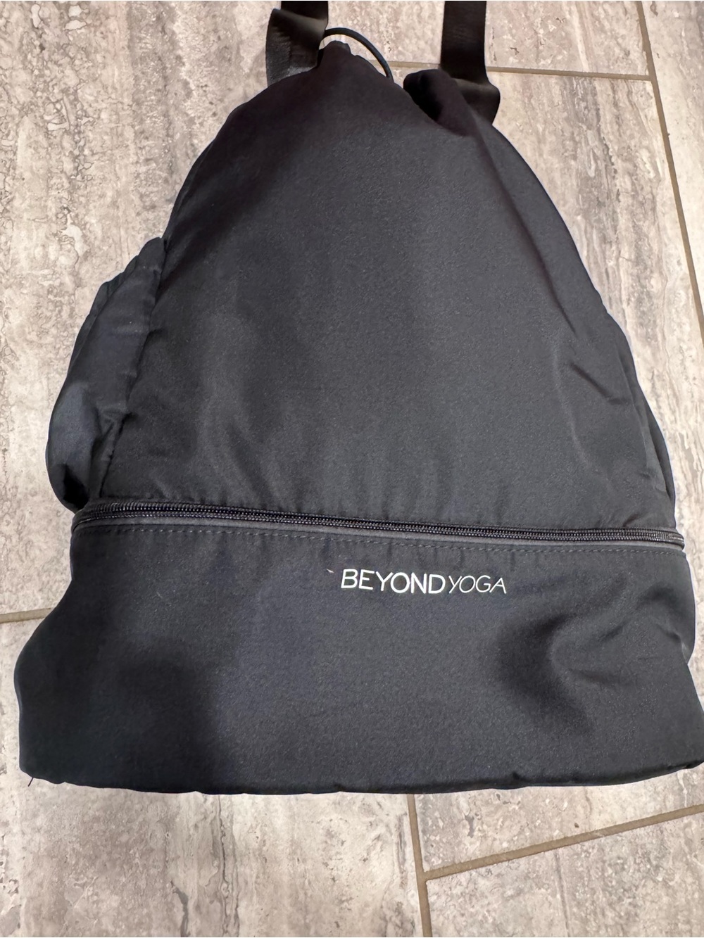 Beyond Yoga Convertible Gym Bag Backpack – Black